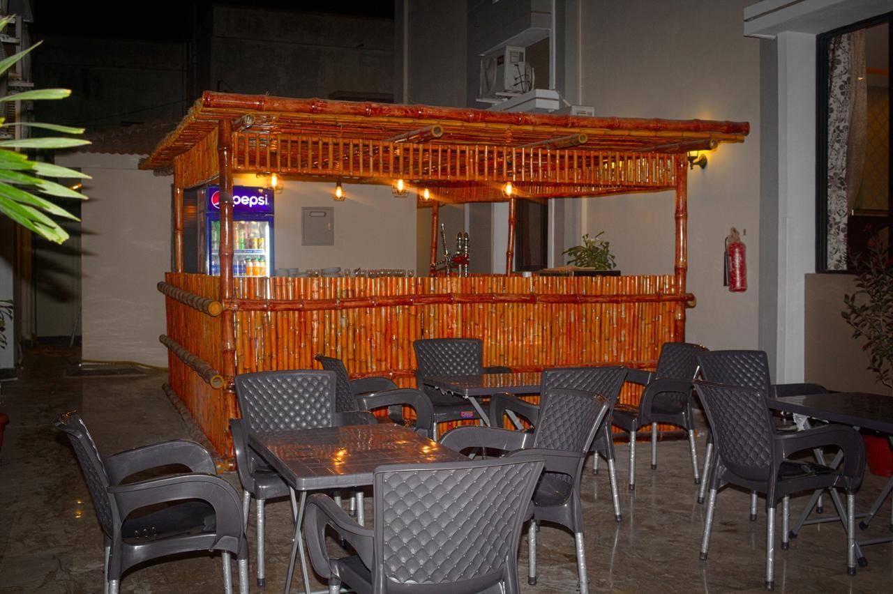 Zifan Hotel & Suites Karachi Luaran gambar