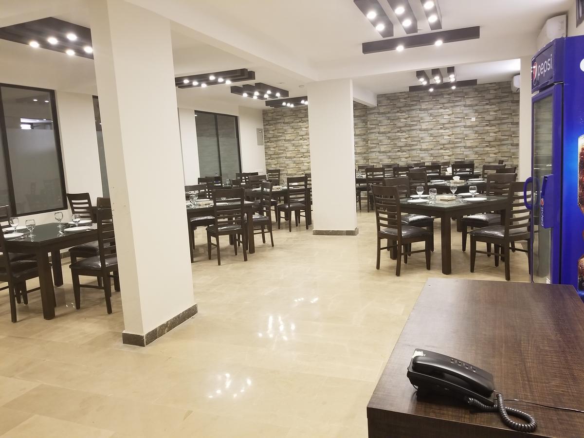 Zifan Hotel & Suites Karachi Luaran gambar