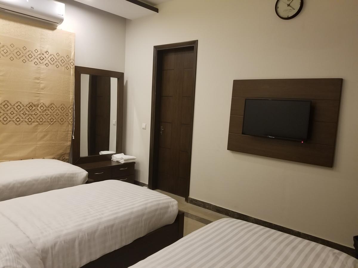 Zifan Hotel & Suites Karachi Luaran gambar